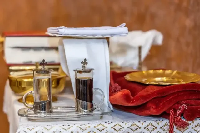 Sklep z naczyniami liturgicznymi